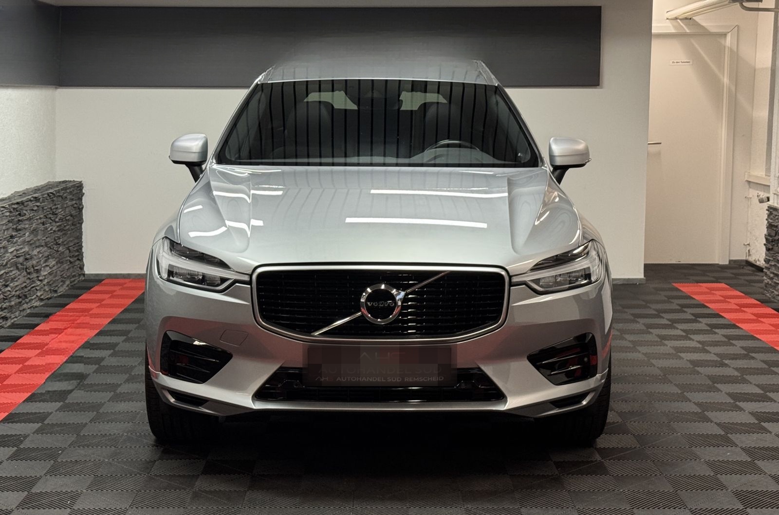 Volvo XC60 R Design AWD*PANORAMA*LEDER* foto 3