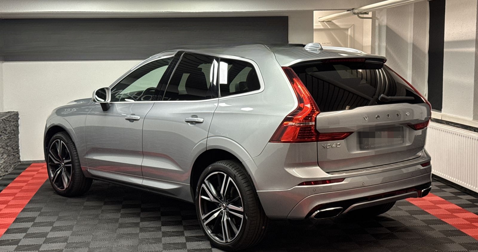 Volvo XC60 R Design AWD*PANORAMA*LEDER* foto 5