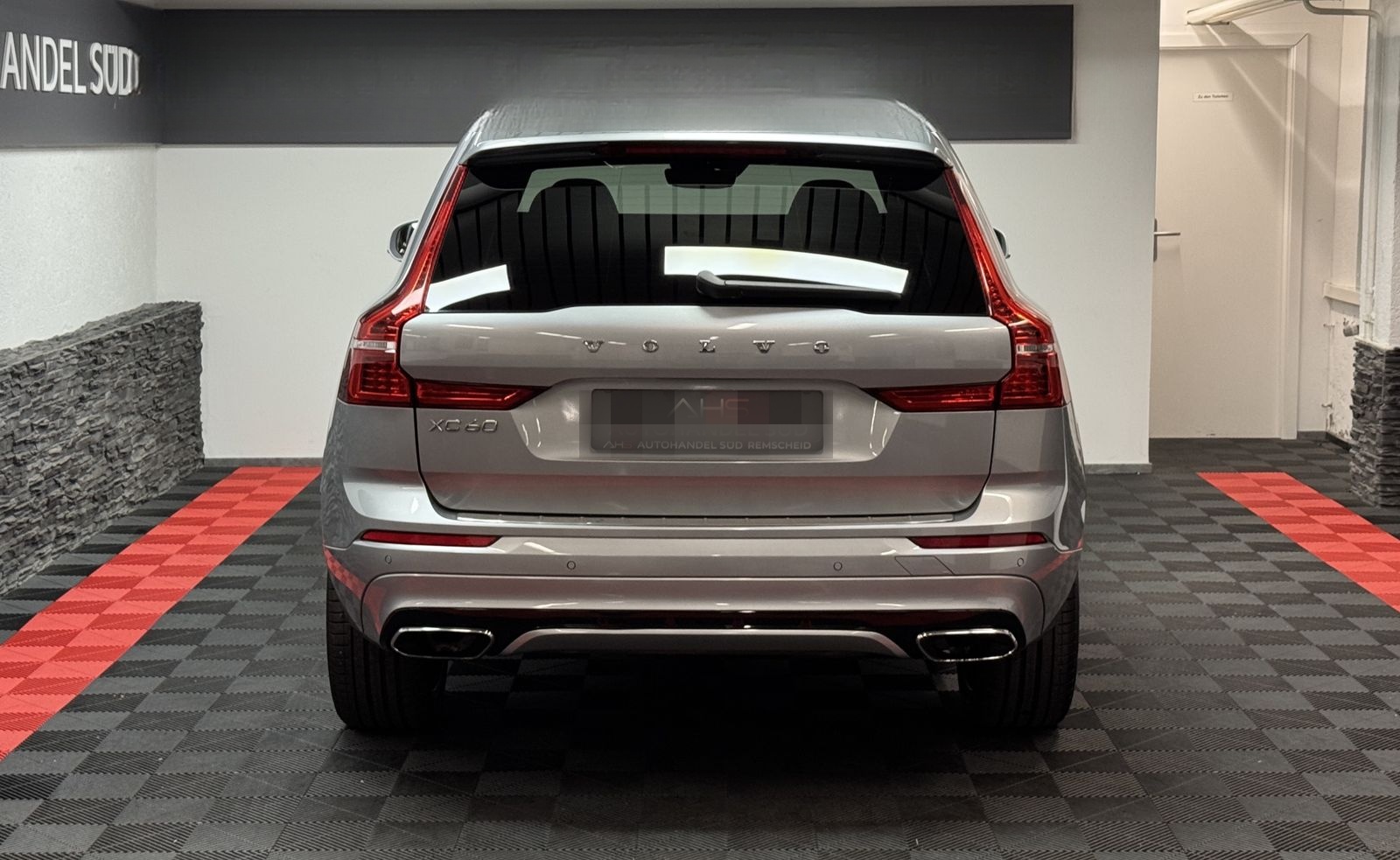 Volvo XC60 R Design AWD*PANORAMA*LEDER* foto 6