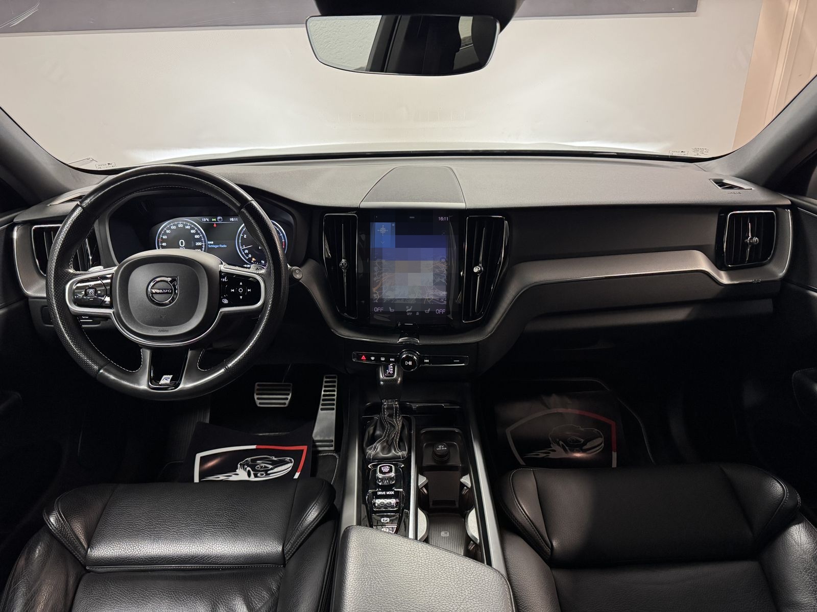 Volvo XC60 R Design AWD*PANORAMA*LEDER* foto 8