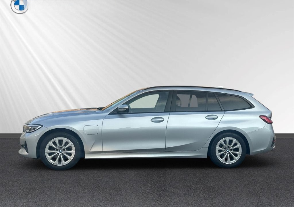 BMW 320 e Touring LC Prof LED PDC Wireless Charging foto 2