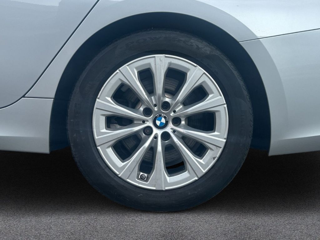 BMW 320 e Touring LC Prof LED PDC Wireless Charging foto 7