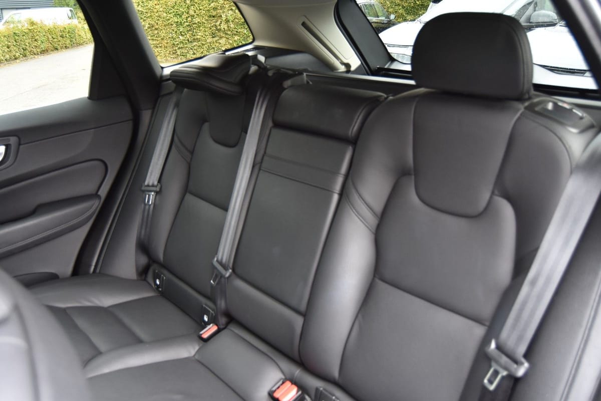 Volvo XC60 Momentum Pro 2WD LED NAVI AHK LEDER SOUNDHK foto 11