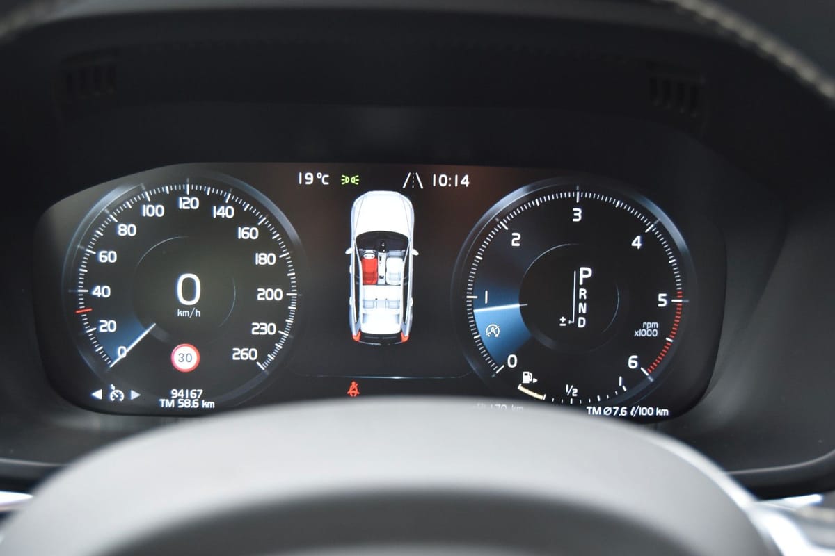 Volvo XC60 Momentum Pro 2WD LED NAVI AHK LEDER SOUNDHK foto 17