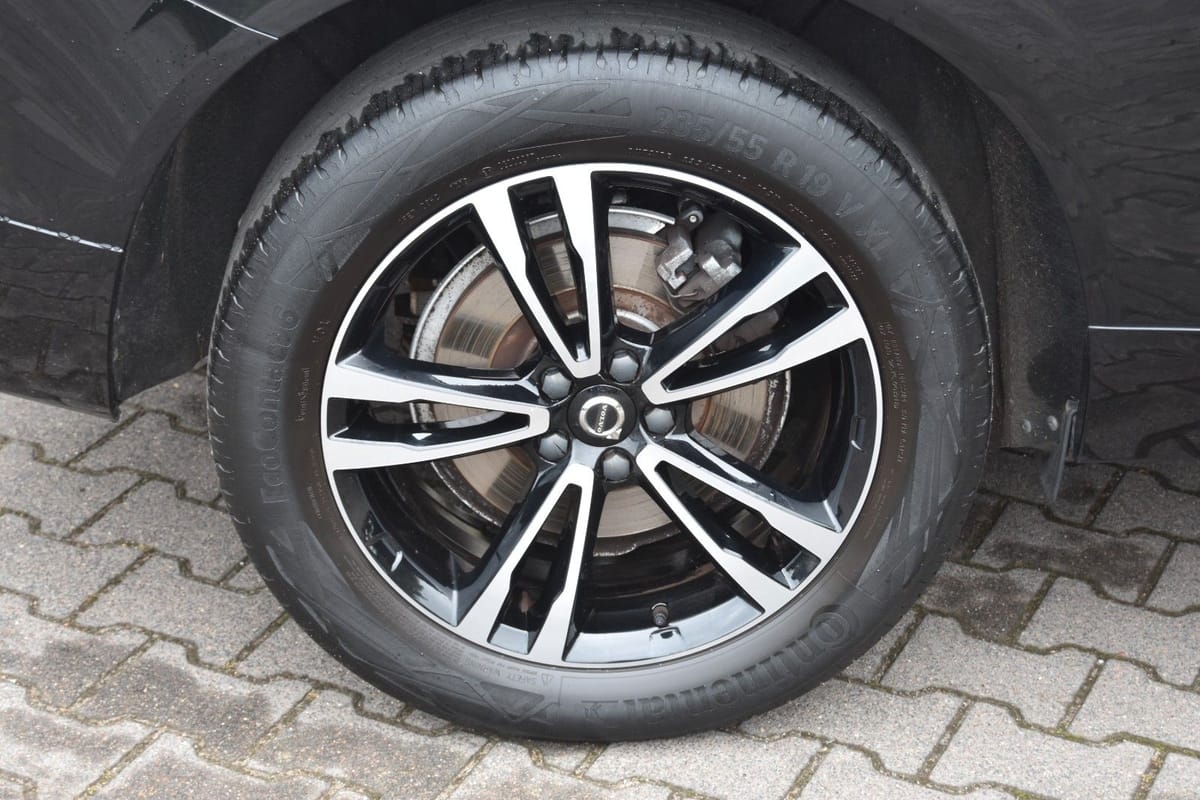 Volvo XC60 Momentum Pro 2WD LED NAVI AHK LEDER SOUNDHK foto 6