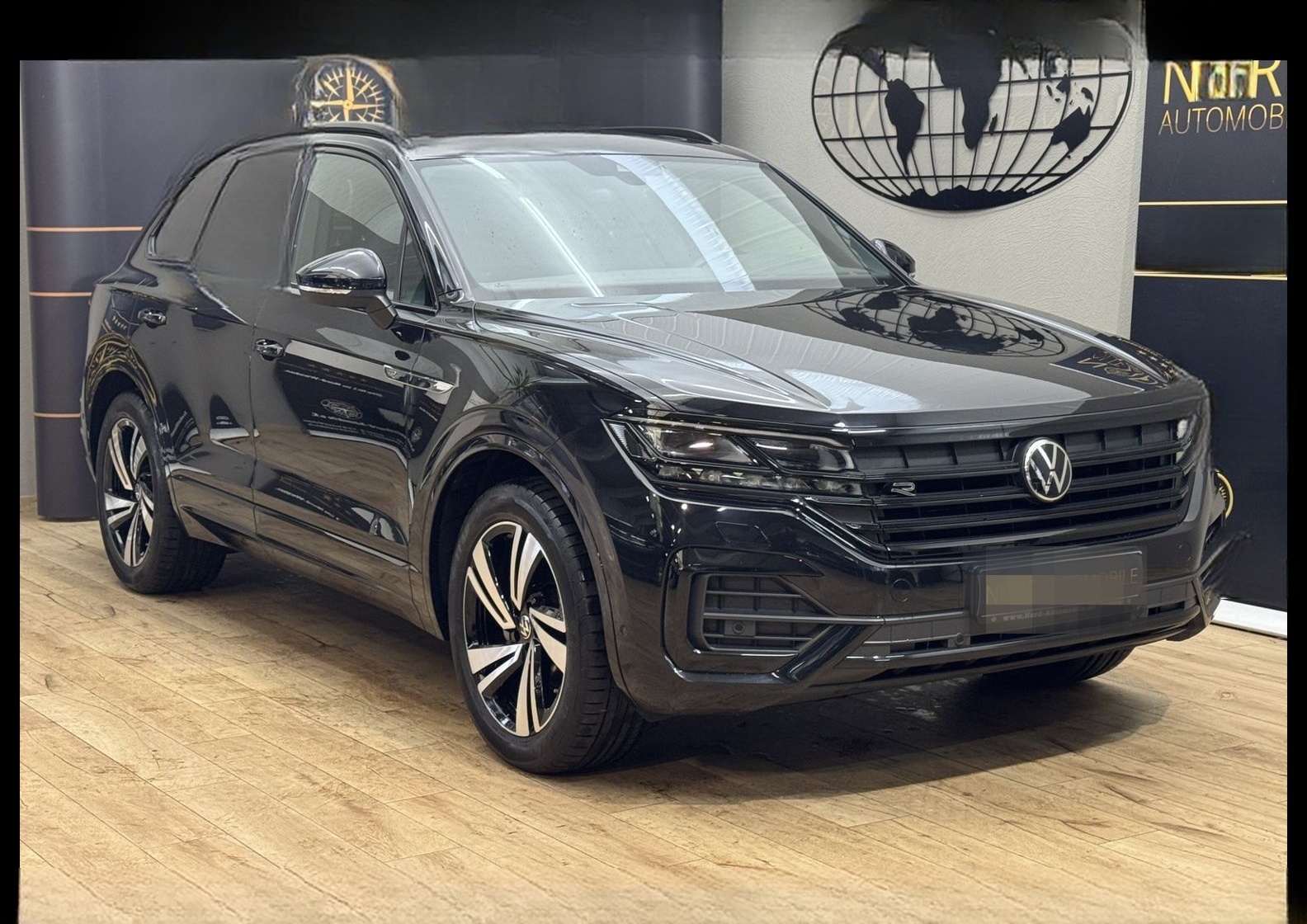 Volkswagen Touareg 3.0 TDI R-Line Black Style Luft/21/Navi/ foto 2
