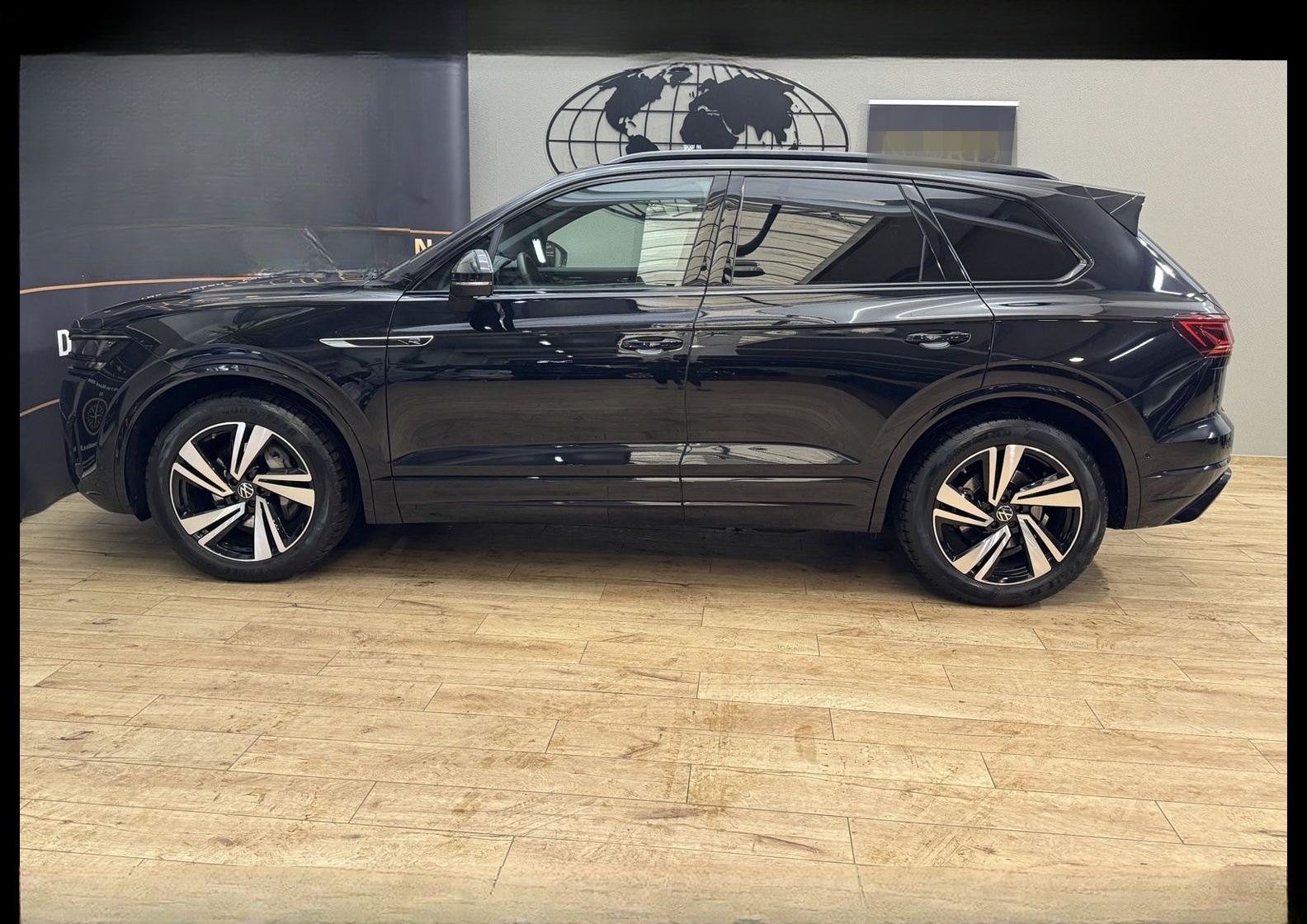 Volkswagen Touareg 3.0 TDI R-Line Black Style Luft/21/Navi/ foto 6