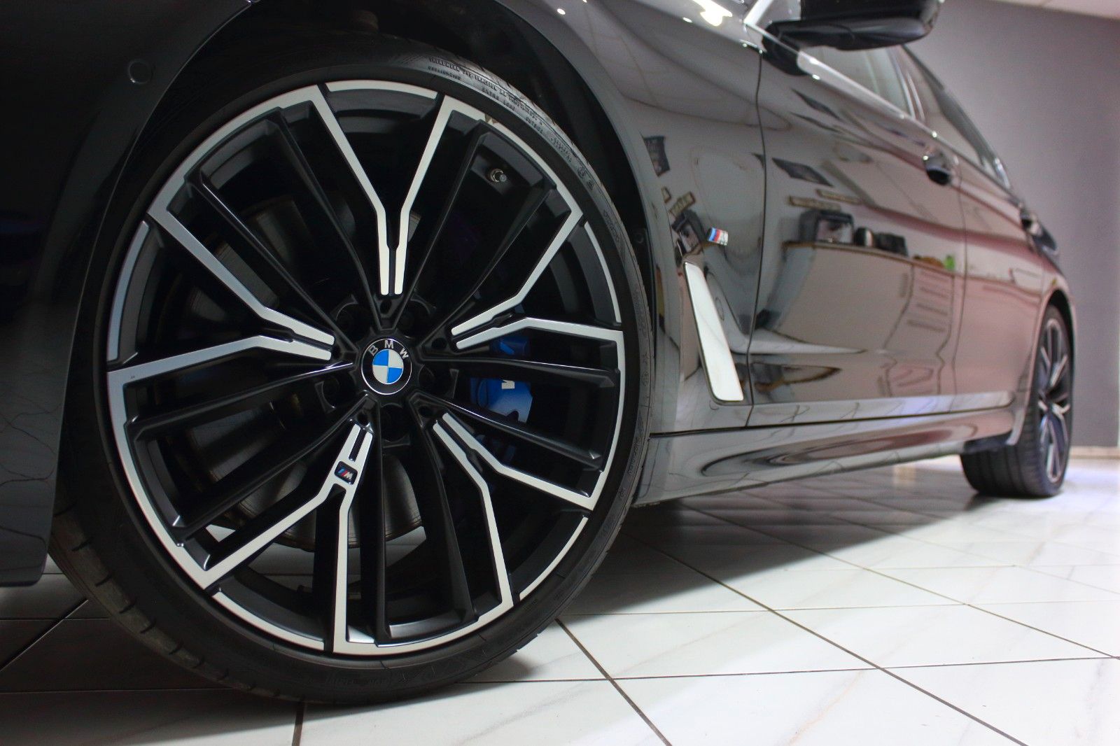 BMW 540dA xDrive LIMO M-SPORT~DEUTSCH+UNFALLFREI+S-D foto 11