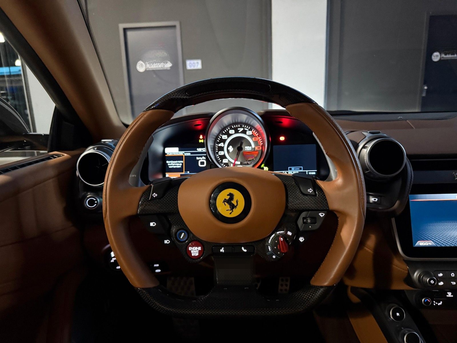 Ferrari GTC4Lusso 6.3 V12 LIFT/PASS.DISPLAY/PANO foto 15