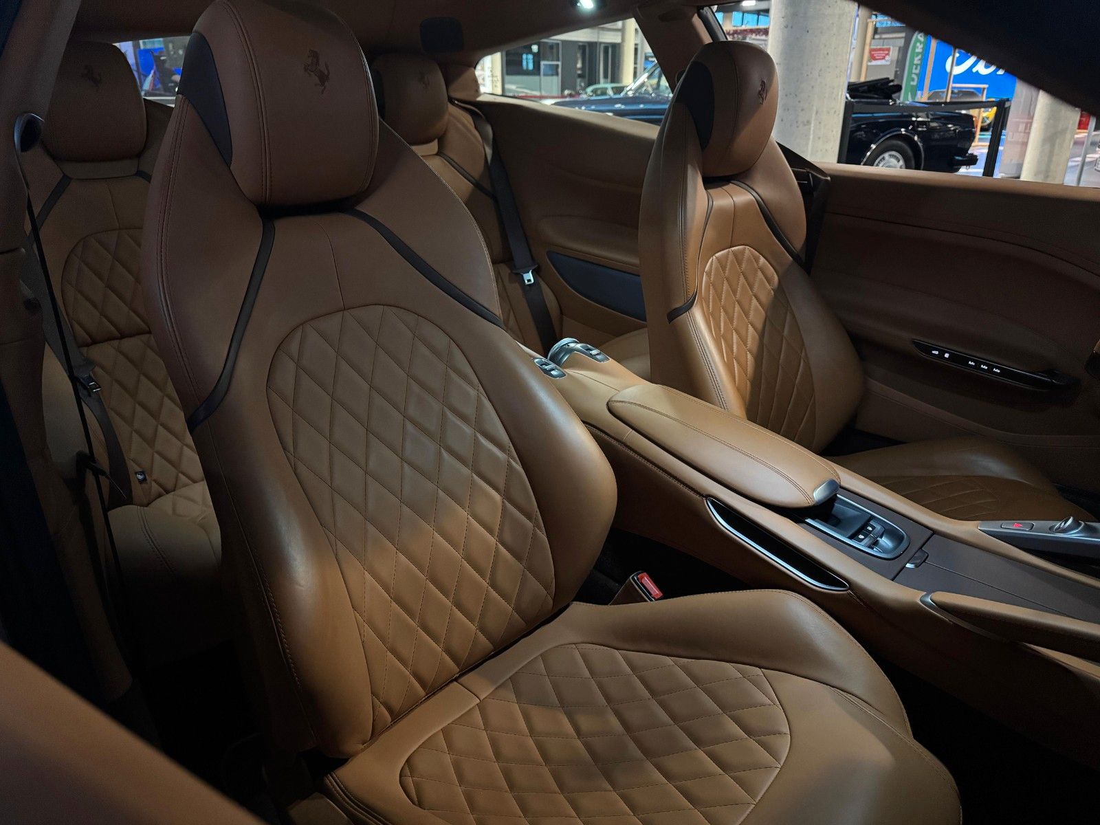 Ferrari GTC4Lusso 6.3 V12 LIFT/PASS.DISPLAY/PANO foto 21