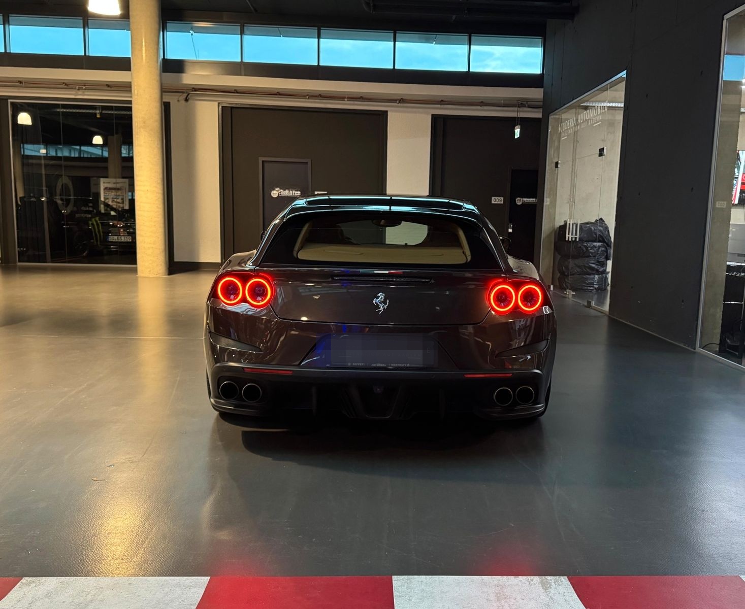 Ferrari GTC4Lusso 6.3 V12 LIFT/PASS.DISPLAY/PANO foto 4