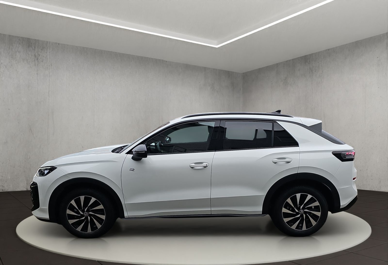 Volkswagen T-Roc R-Line 1.5 l eTSI OPF 110 kW (150 PS) 7-Ga foto 2
