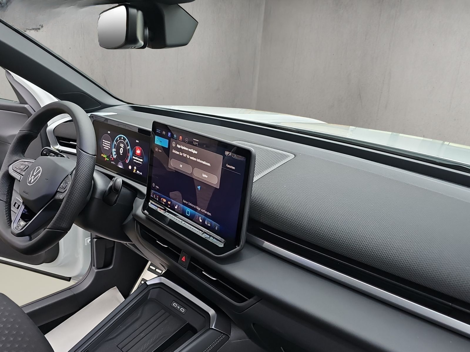 Volkswagen T-Roc R-Line 1.5 l eTSI OPF 110 kW (150 PS) 7-Ga foto 17