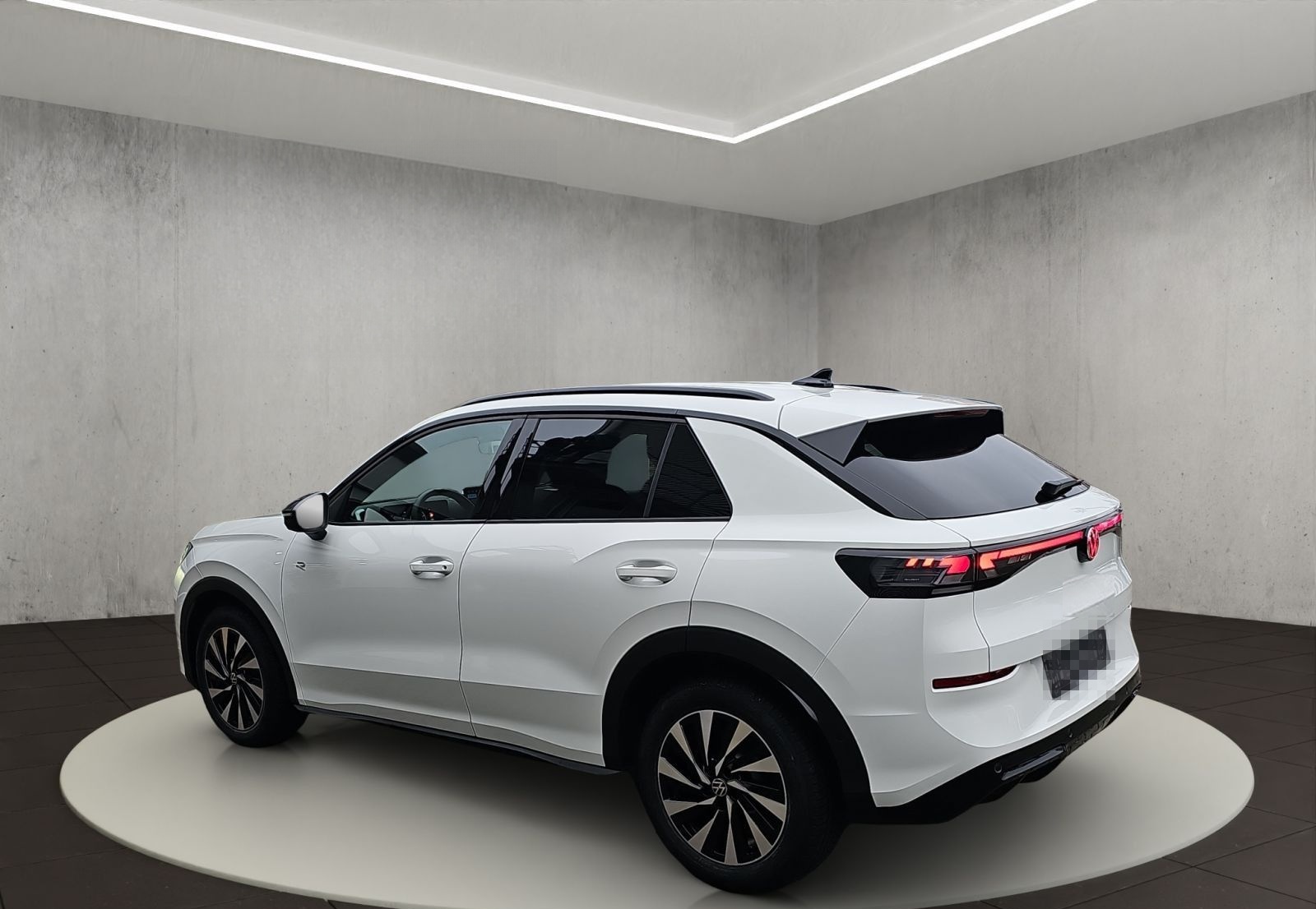 Volkswagen T-Roc R-Line 1.5 l eTSI OPF 110 kW (150 PS) 7-Ga foto 3