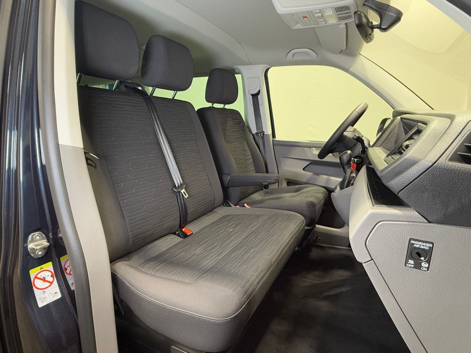 Volkswagen T6.1 Caravelle Comfortline TDI DSG | LED NAVI foto 19