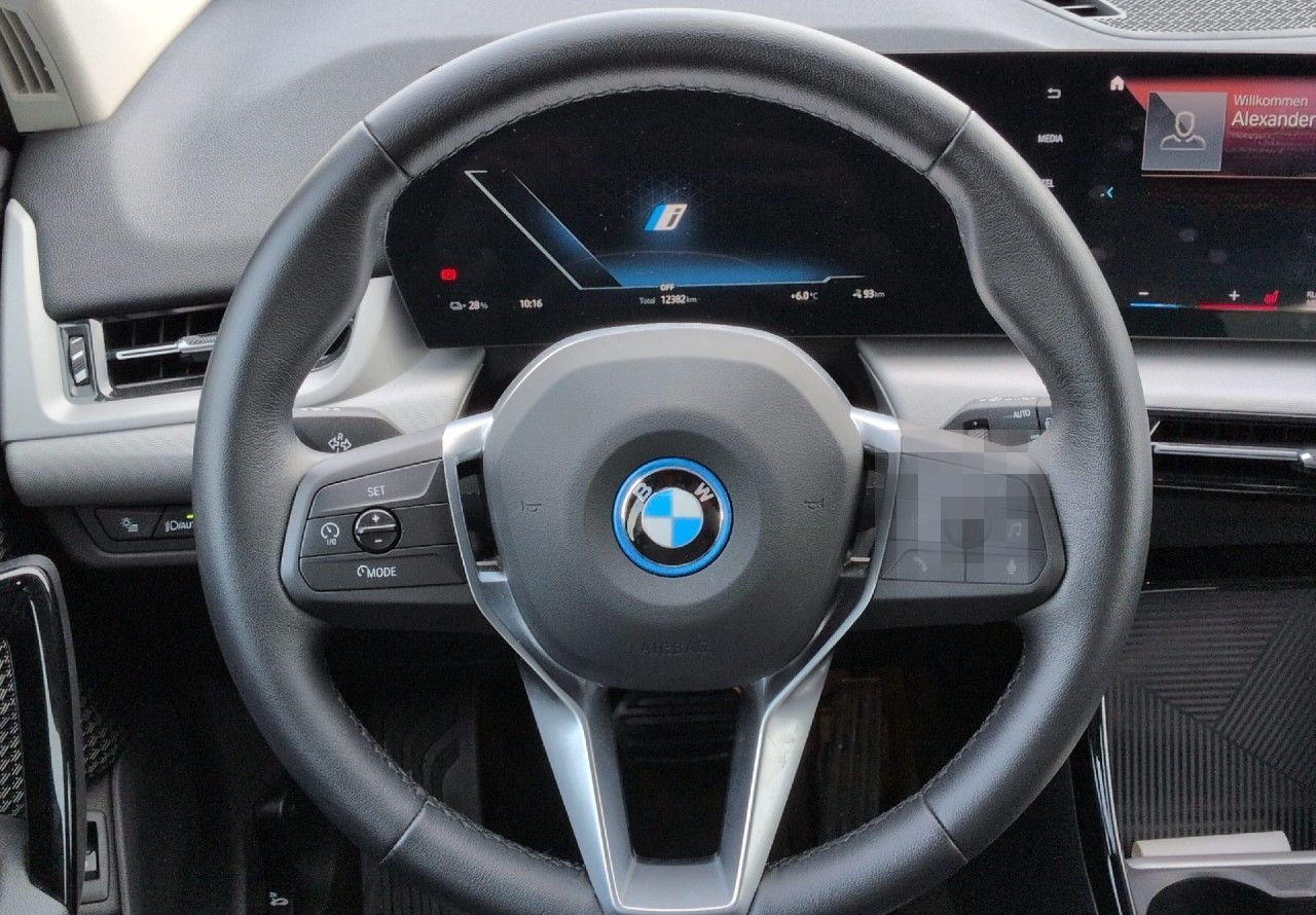 BMW iX1 xDrive 30 LED Parkass Sitzh Adap. M Fahrwerk foto 15