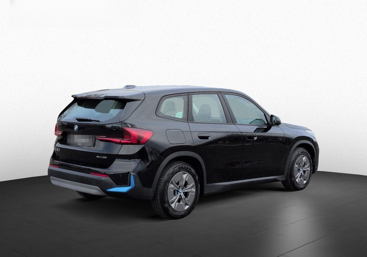 BMW iX1 xDrive 30 LED Parkass Sitzh Adap. M Fahrwerk foto 6