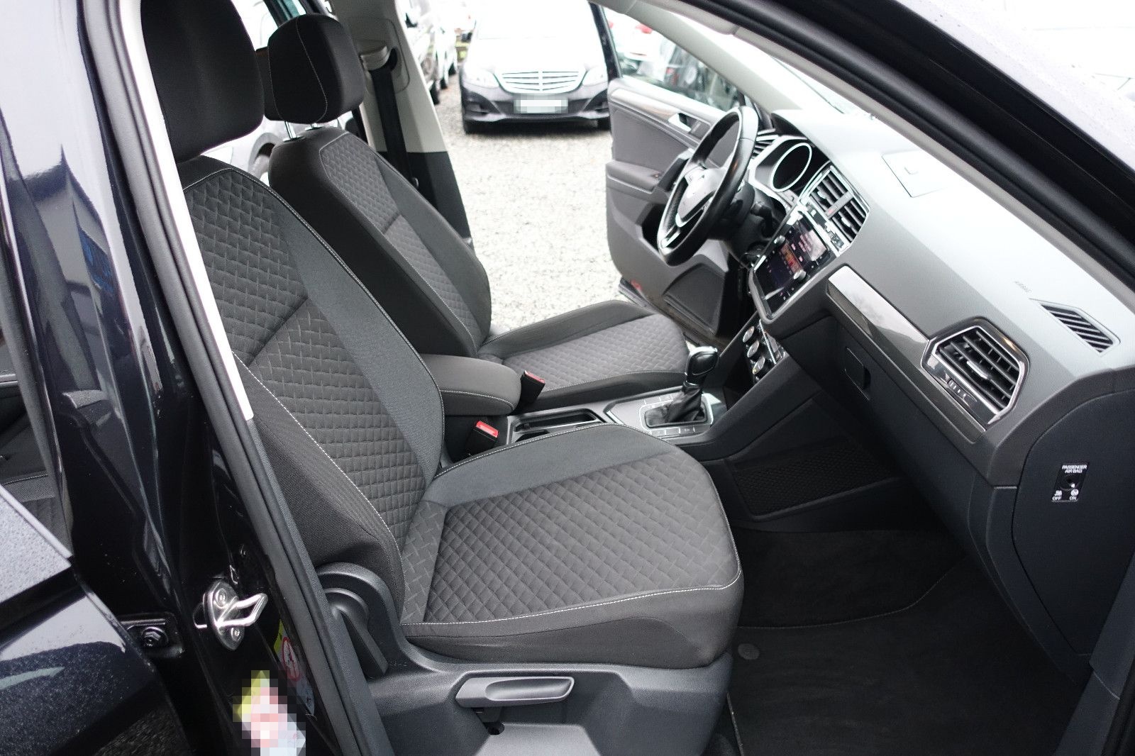 Volkswagen Tiguan 2.0 TDI Aut. ACC NAV SITZH Insp.+TÜV NEU foto 12