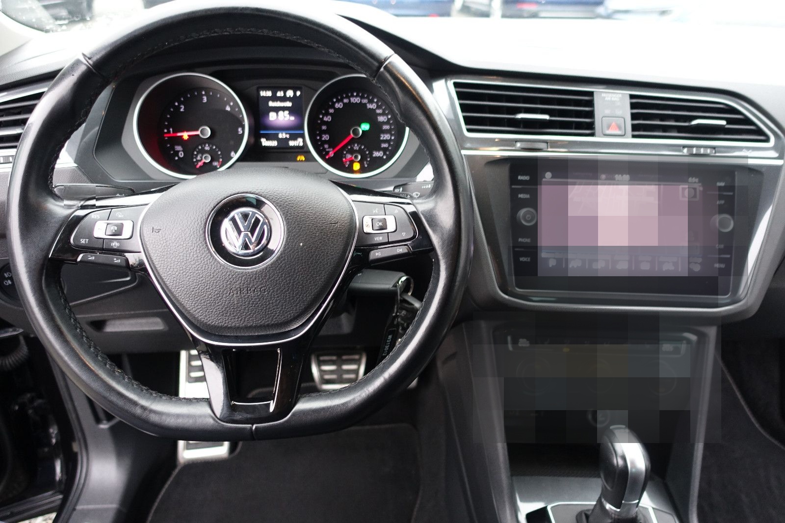 Volkswagen Tiguan 2.0 TDI Aut. ACC NAV SITZH Insp.+TÜV NEU foto 14