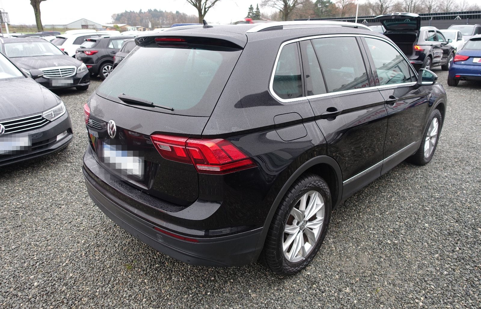 Volkswagen Tiguan 2.0 TDI Aut. ACC NAV SITZH Insp.+TÜV NEU foto 5