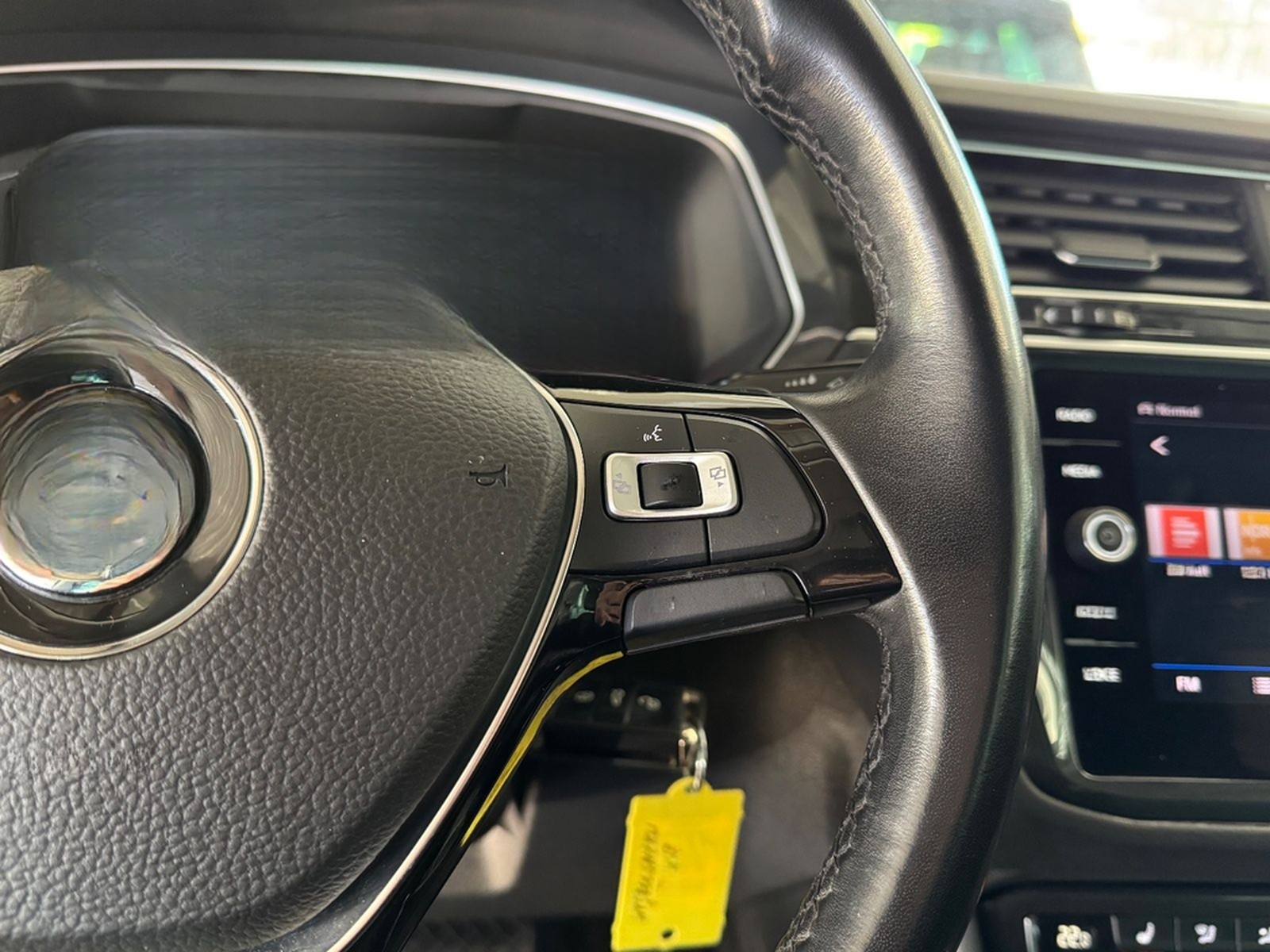 Volkswagen Tiguan DSG R-Line Highline BMT AHK/Pano/360/ foto 30