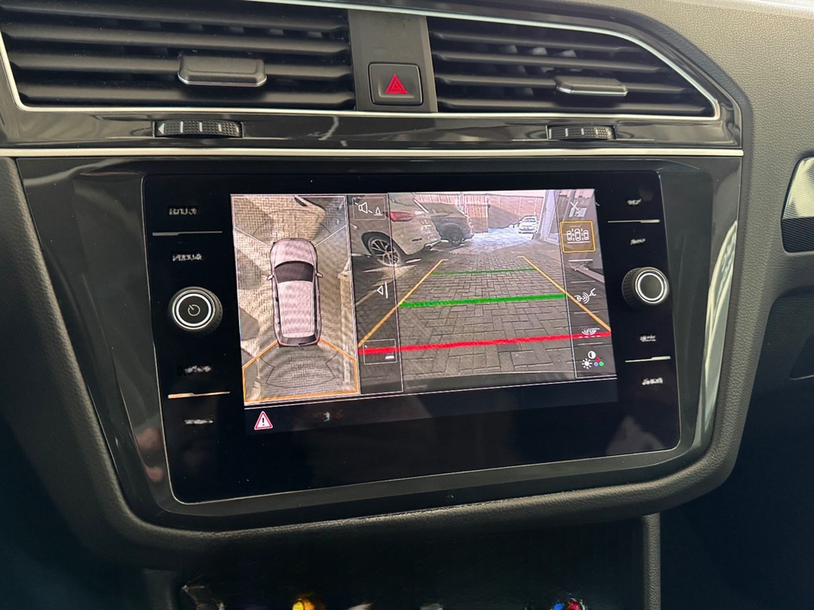 Volkswagen Tiguan DSG R-Line Highline BMT AHK/Pano/360/ foto 35