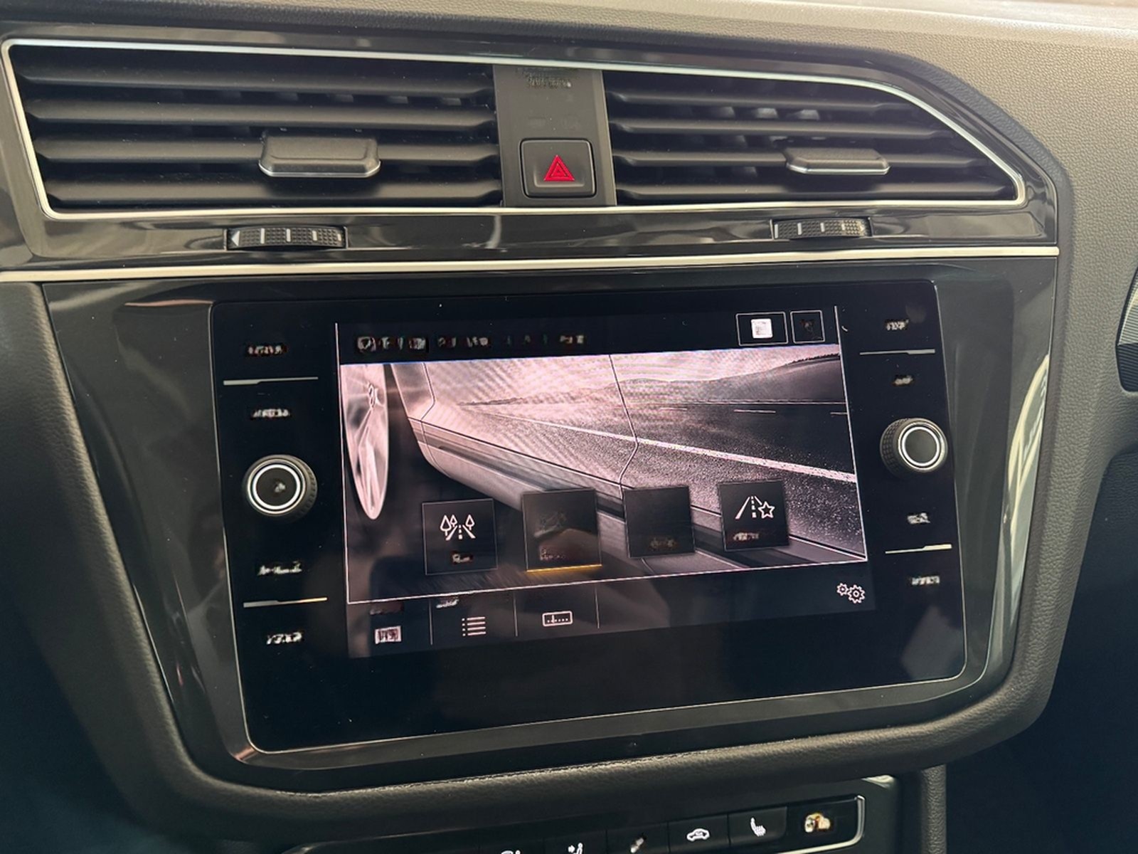 Volkswagen Tiguan DSG R-Line Highline BMT AHK/Pano/360/ foto 38
