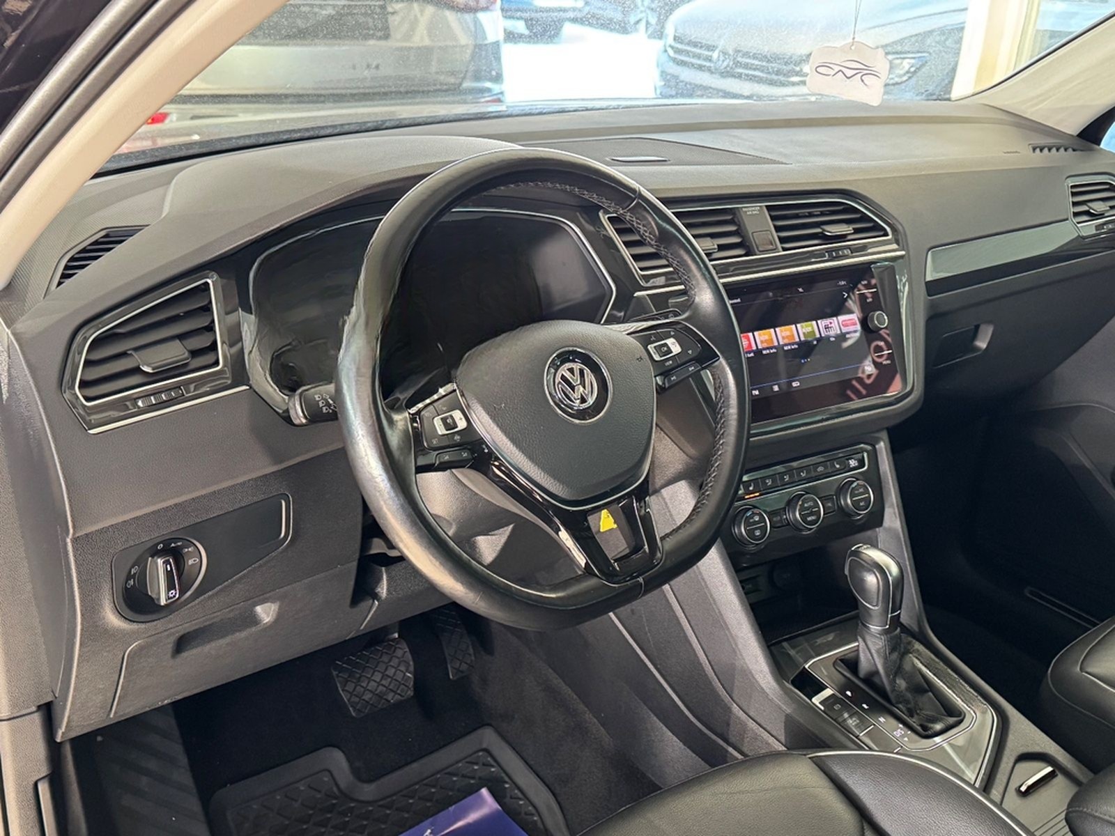 Volkswagen Tiguan DSG R-Line Highline BMT AHK/Pano/360/ foto 10