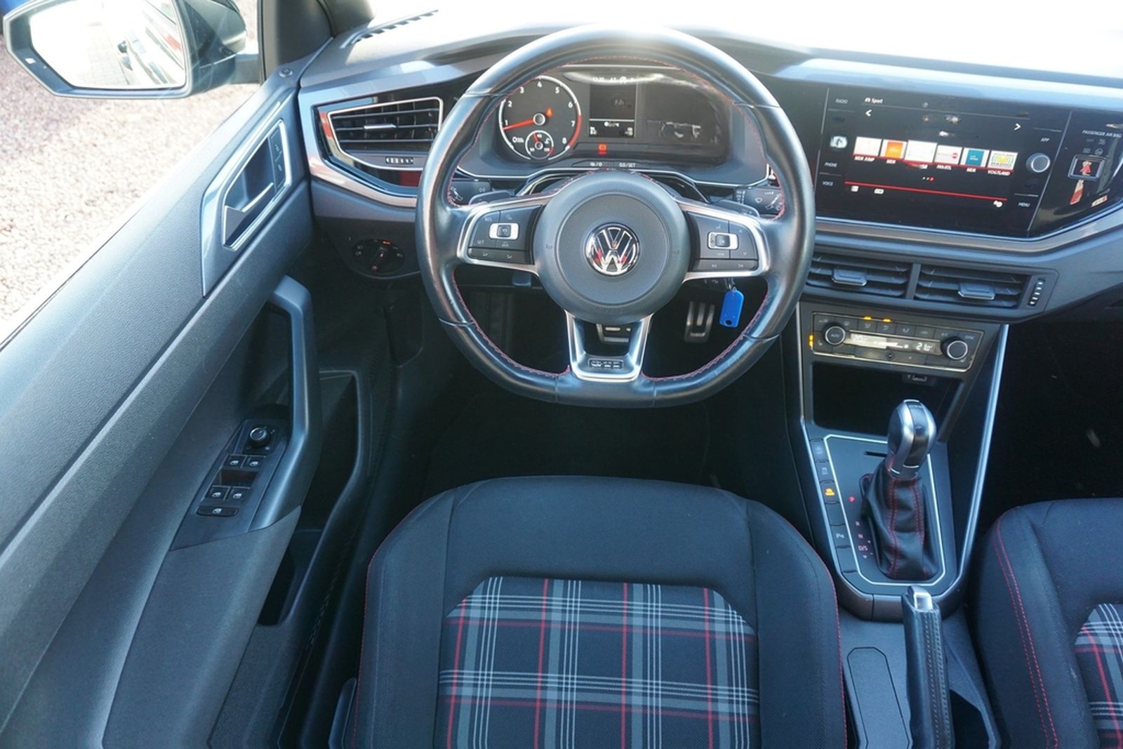 Volkswagen Polo 2.0 TSI GTI DSG LED Navi ACC PDC Sportsitze foto 9