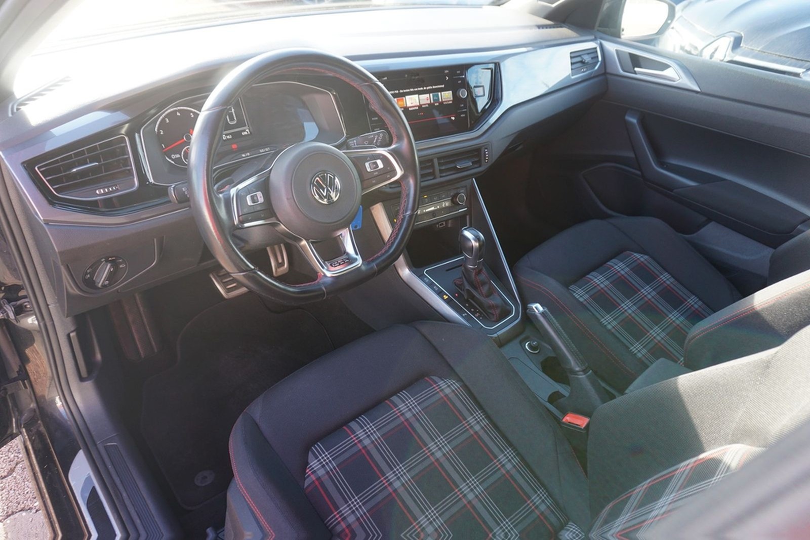 Volkswagen Polo 2.0 TSI GTI DSG LED Navi ACC PDC Sportsitze foto 10