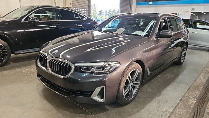 BMW 530e Touring Luxury Pano Sitzklim AHK ACC TOP