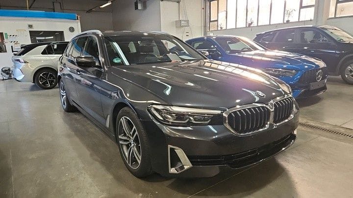 BMW 530e Touring Luxury Pano Sitzklim AHK ACC TOP foto 2