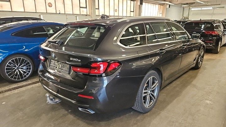 BMW 530e Touring Luxury Pano Sitzklim AHK ACC TOP foto 3