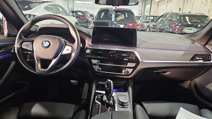 BMW 530e Touring Luxury Pano Sitzklim AHK ACC TOP foto 5
