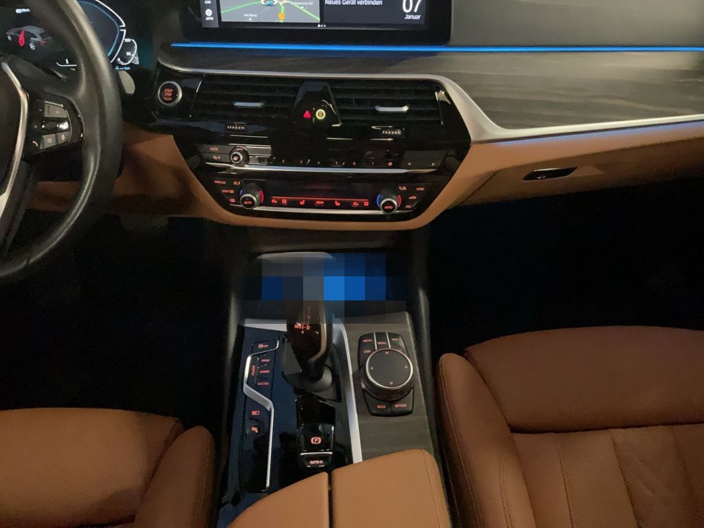 BMW 530e T. HYBRID LASER NAVI HUD SPORTSITZ PDC 18" foto 12