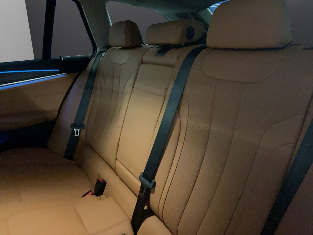 BMW 530e T. HYBRID LASER NAVI HUD SPORTSITZ PDC 18" foto 6
