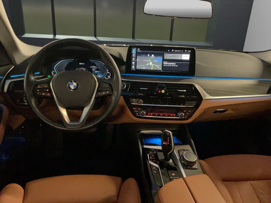 BMW 530e T. HYBRID LASER NAVI HUD SPORTSITZ PDC 18" foto 9