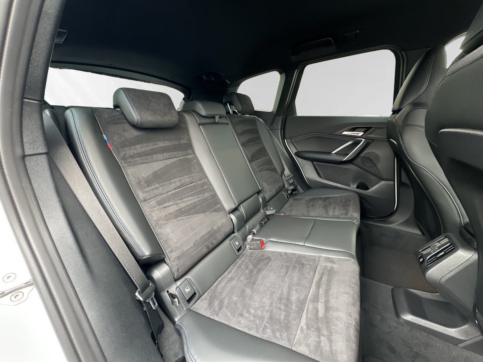 BMW X1 sDrive18i M Sport|AHK|Driving&ParkingAss. foto 13