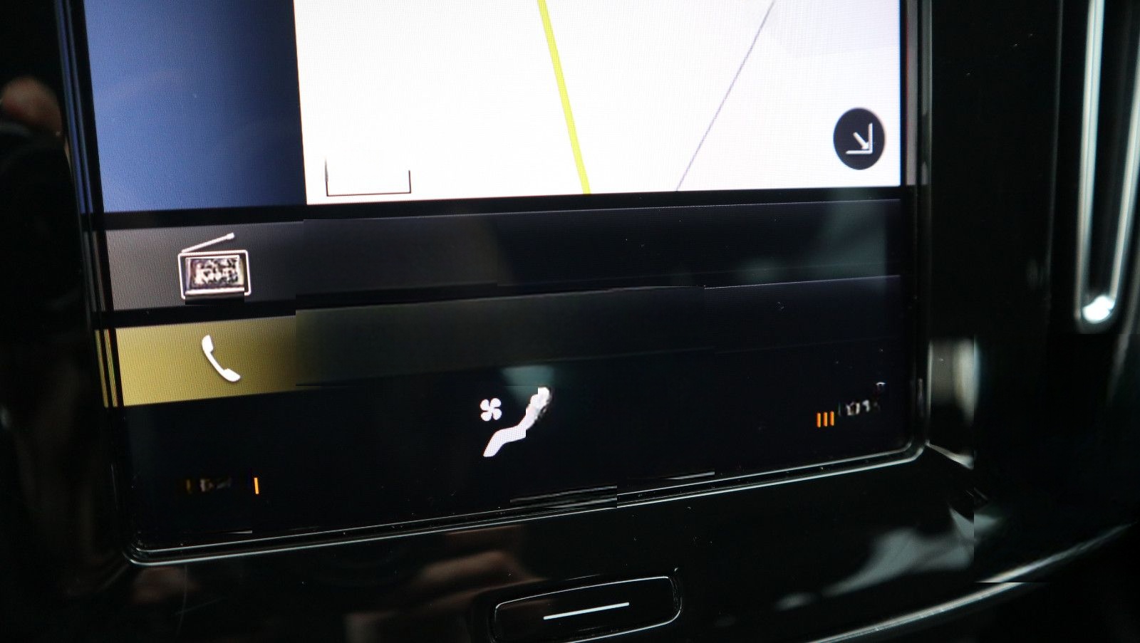 Volvo XC 40 Momentum 2WD Navi LED AHK Shz foto 16