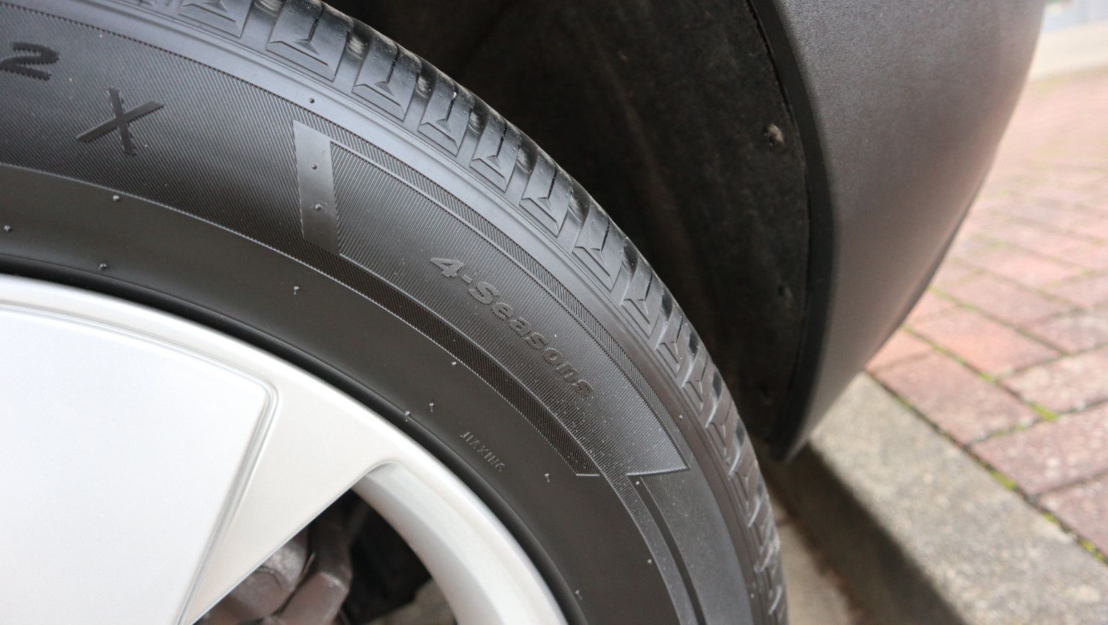 Volvo XC 40 Momentum 2WD Navi LED AHK Shz foto 7