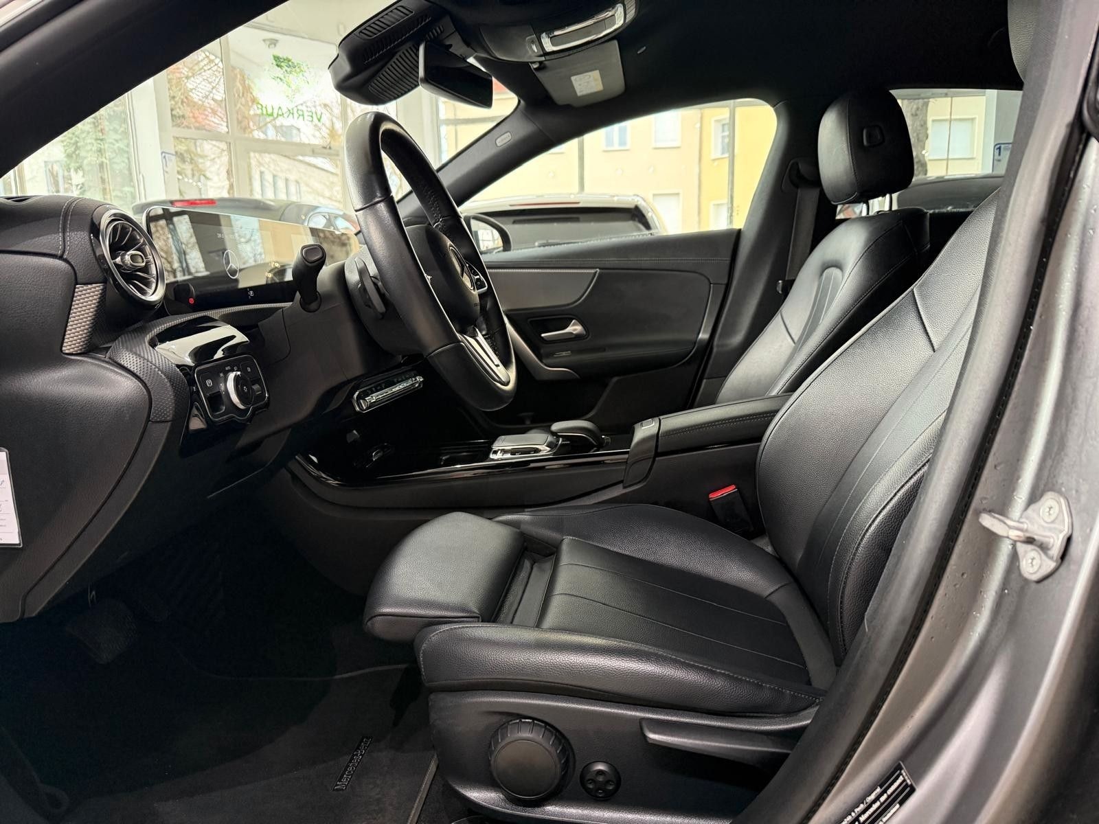Mercedes-Benz CLA 220 Shooting Brake*AMG-LINE foto 12