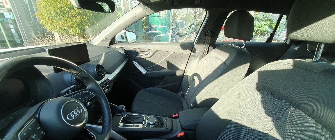 Audi Q2 quattro Automatik LED Navi Allrad foto 15
