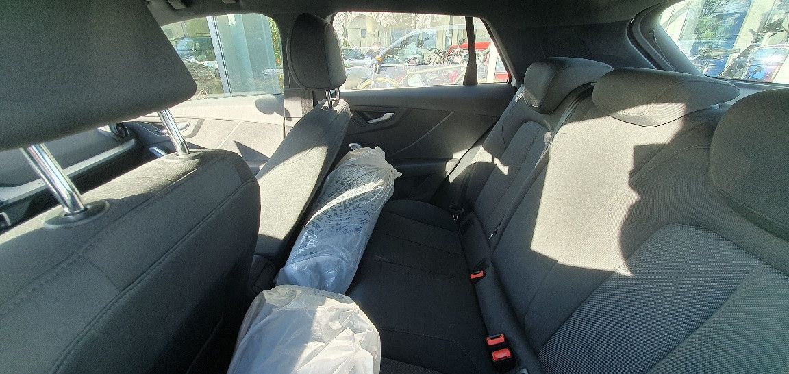 Audi Q2 quattro Automatik LED Navi Allrad foto 16