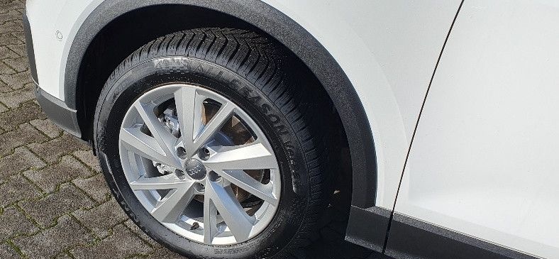 Audi Q2 quattro Automatik LED Navi Allrad foto 4