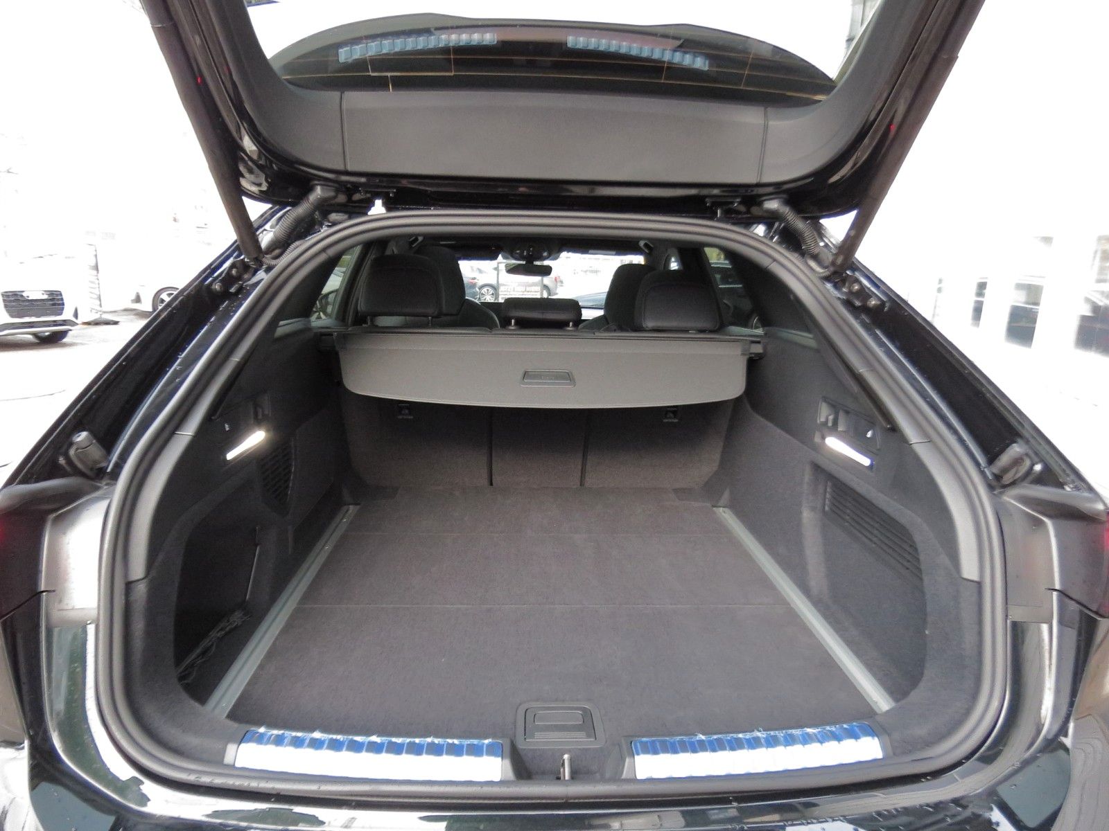 Audi A6 Avant TDI 150 kW S tron. 2x S LINE PANO TECH+ foto 18