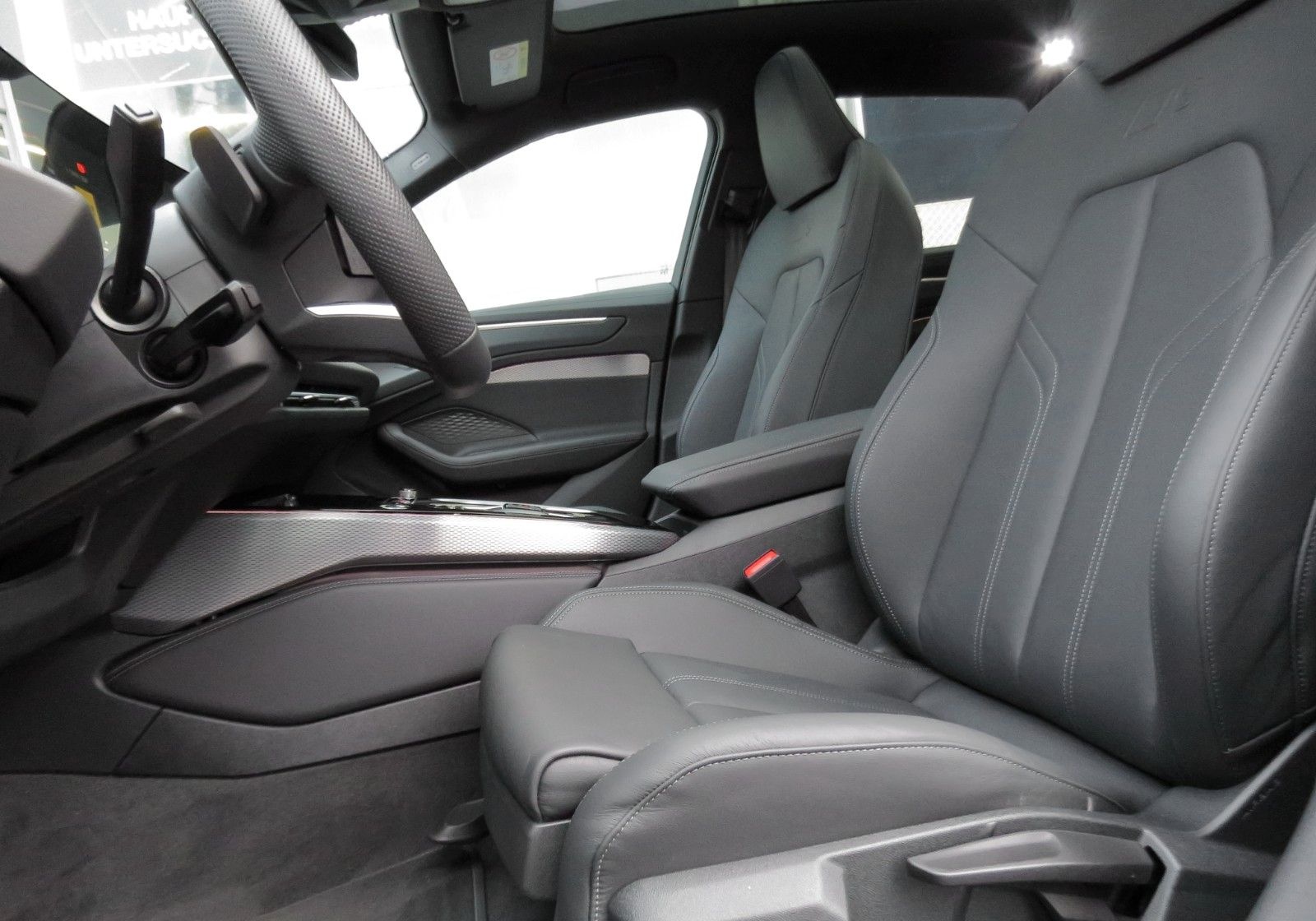 Audi A6 Avant TDI 150 kW S tron. 2x S LINE PANO TECH+ foto 10