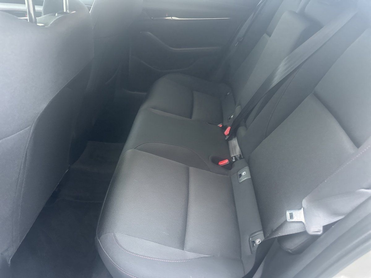 Mazda 3 2.0L e-SKYACTIV G 122ps Homura foto 11