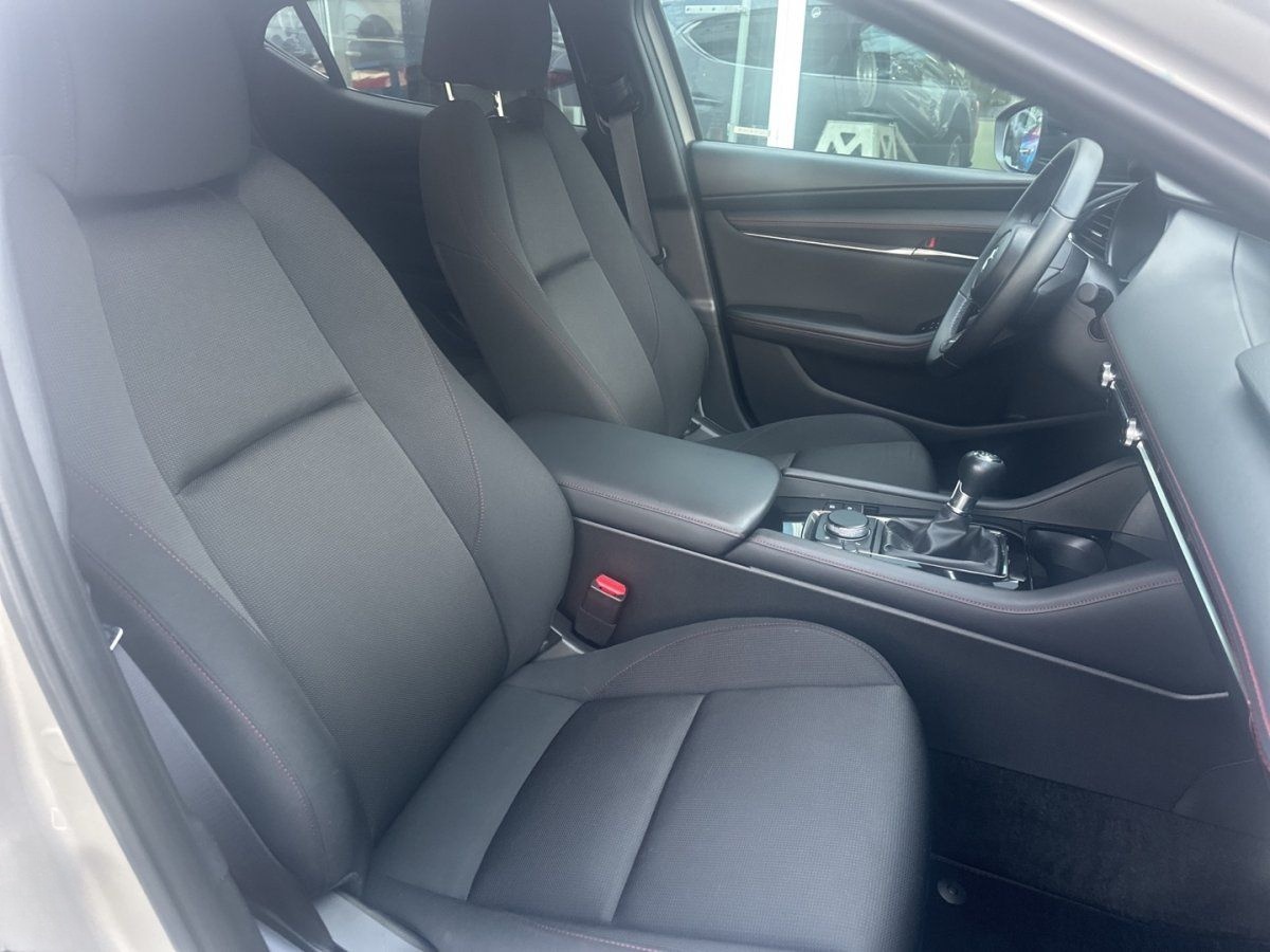 Mazda 3 2.0L e-SKYACTIV G 122ps Homura foto 12
