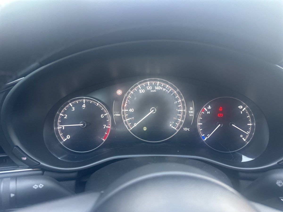 Mazda 3 2.0L e-SKYACTIV G 122ps Homura foto 17