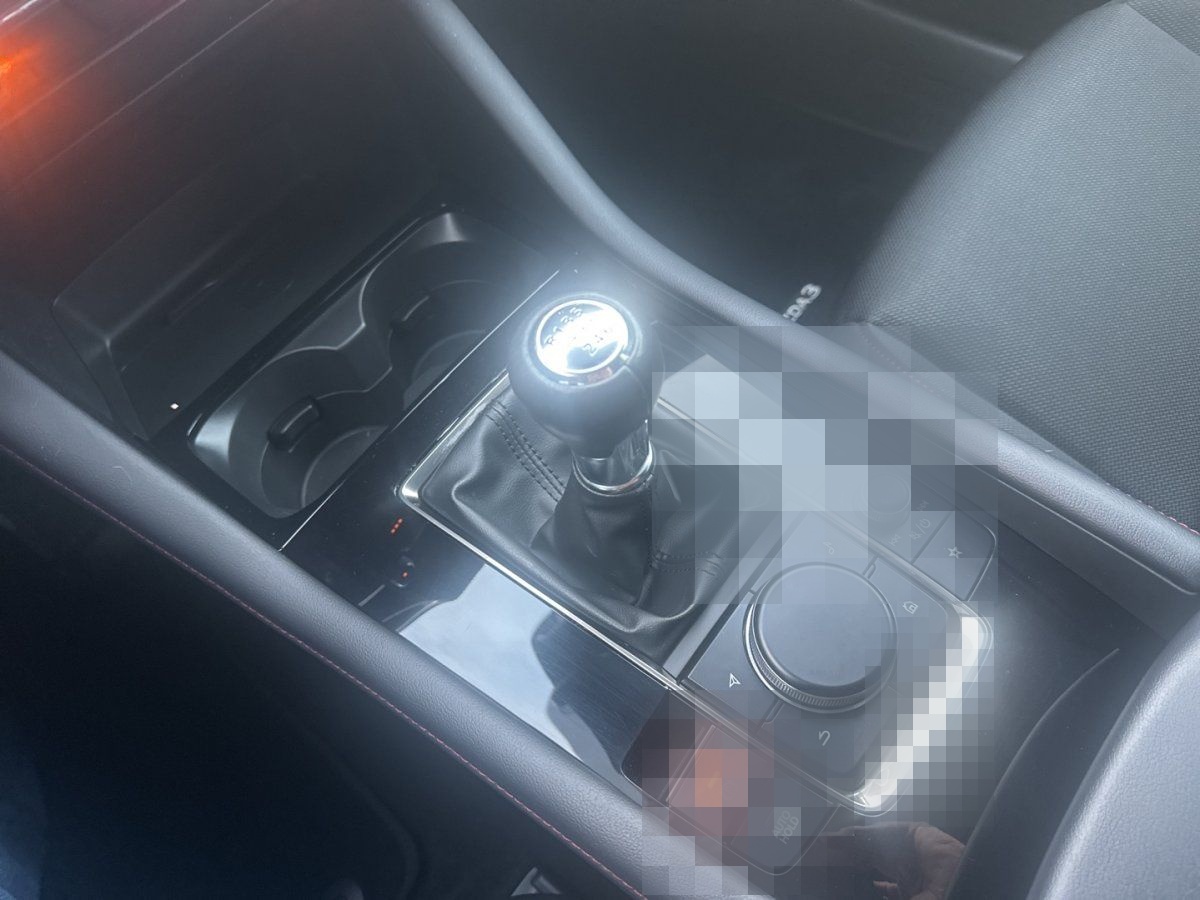 Mazda 3 2.0L e-SKYACTIV G 122ps Homura foto 20